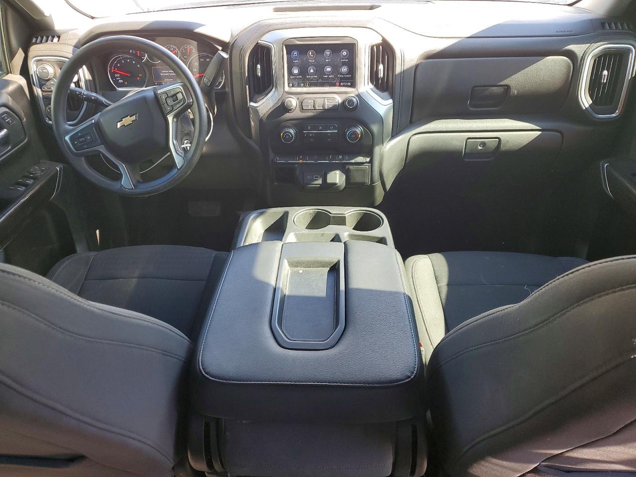 2020 CHEVROLET SILVERADO K1500 LT photo 8