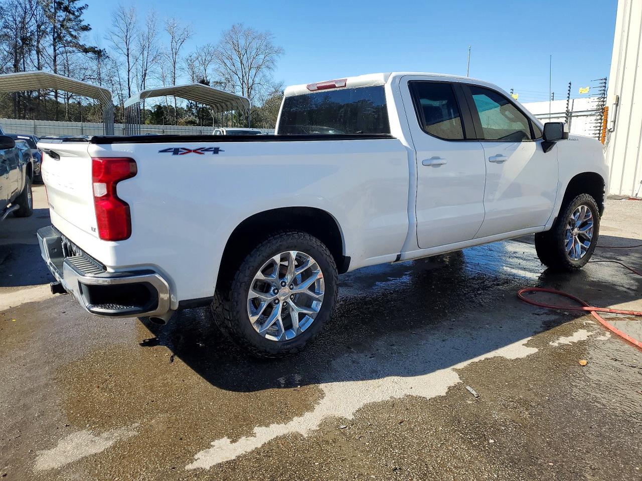 2020 CHEVROLET SILVERADO K1500 LT photo 3