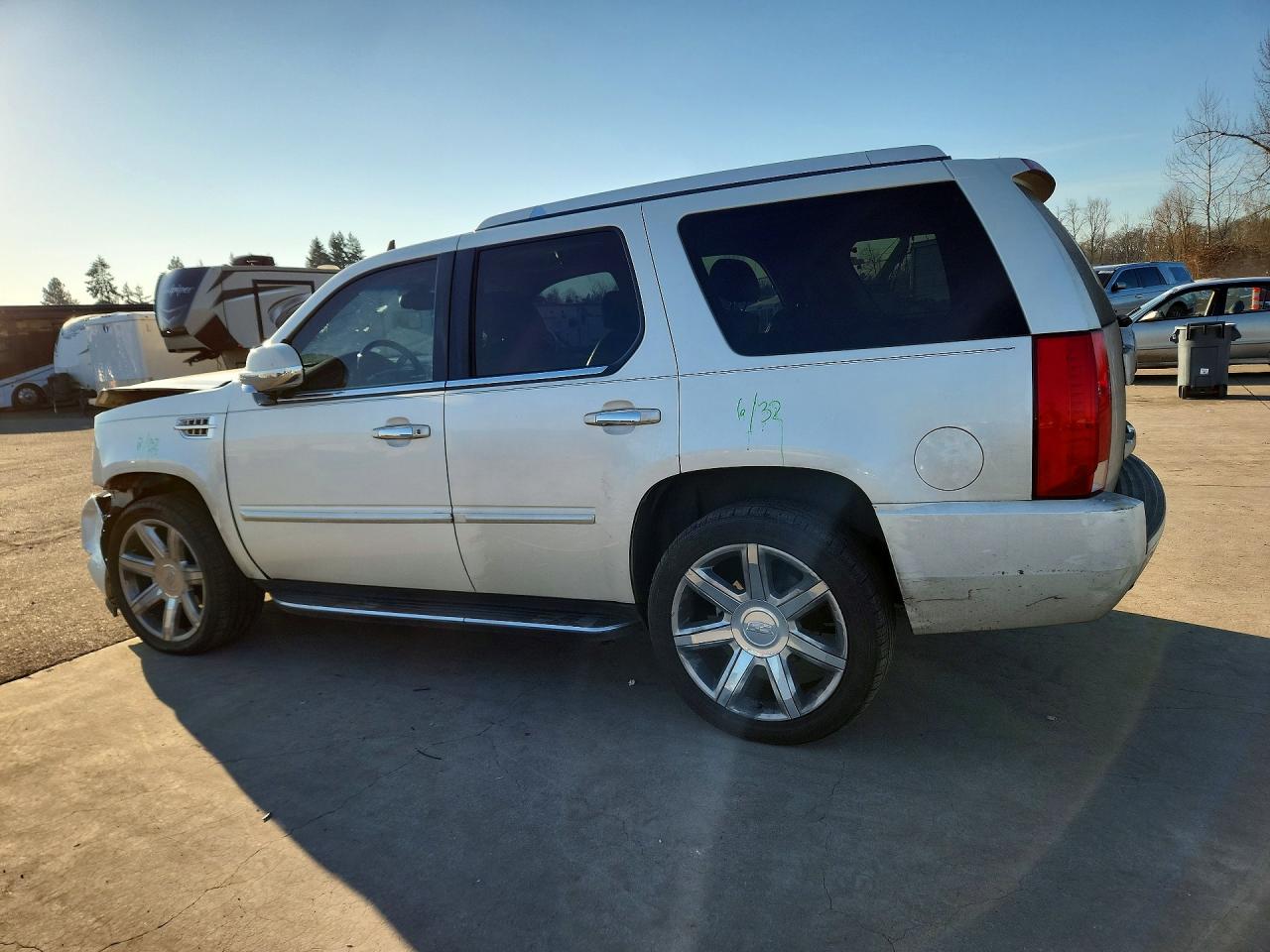 2007 CADILLAC ESCALADE LUXURY photo 3