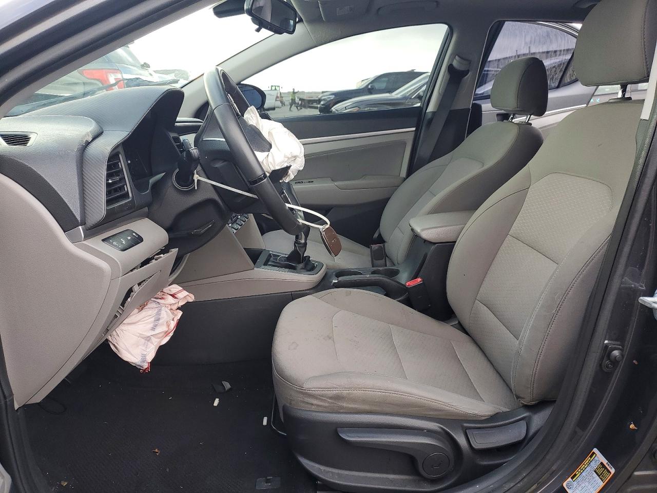 2020 HYUNDAI ELANTRA SEL photo 13