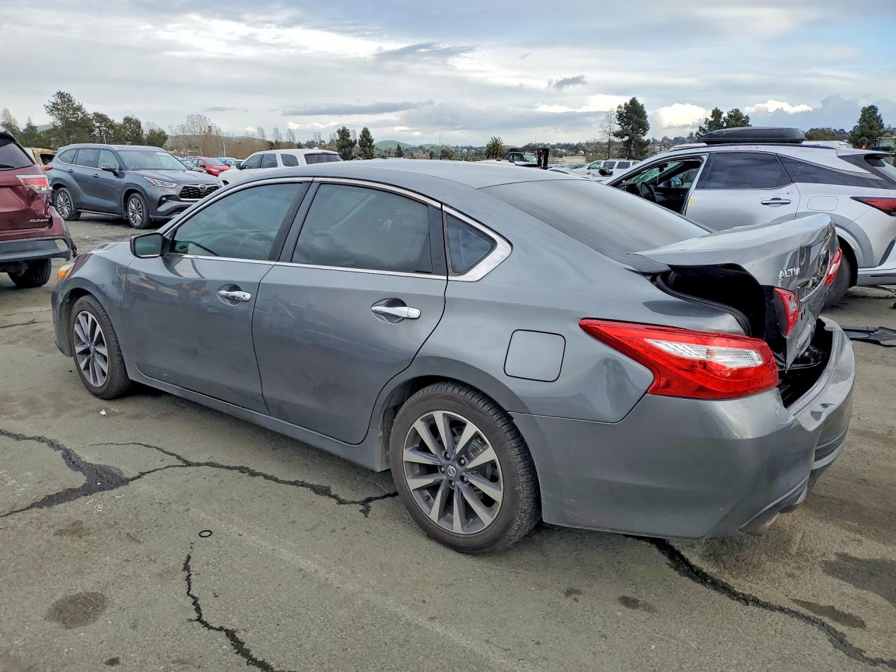 2017 NISSAN ALTIMA 2.5 photo 2