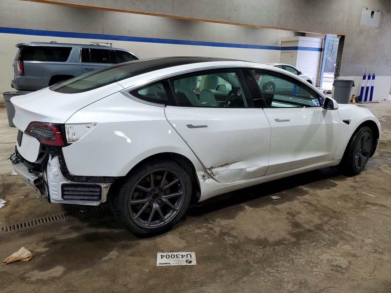 2019 TESLA MODEL 3 photo 3