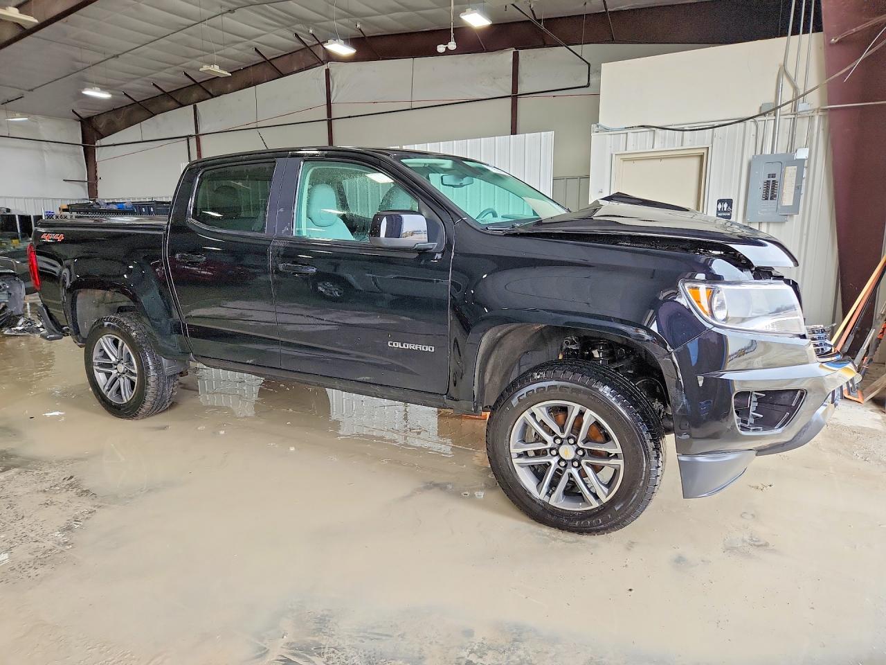 2019 CHEVROLET COLORADO photo 4