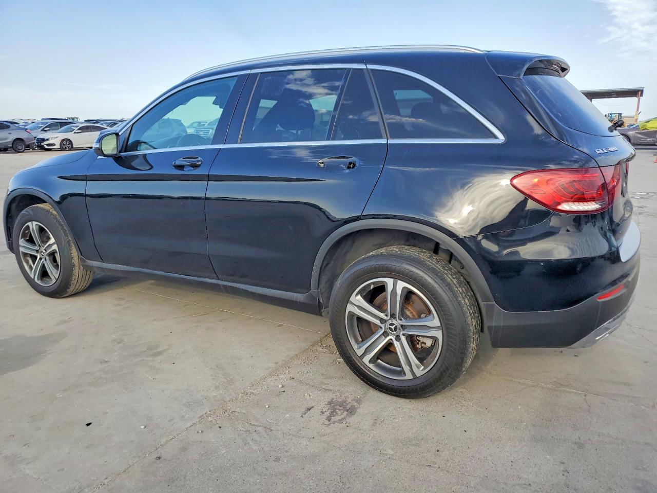 2020 MERCEDES-BENZ GLC 300 photo 3