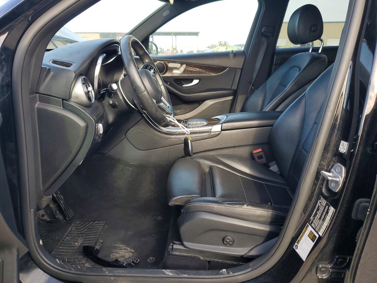 2020 MERCEDES-BENZ GLC 300 photo 13