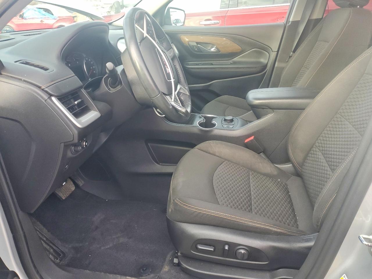 2020 GMC TERRAIN SLE photo 7