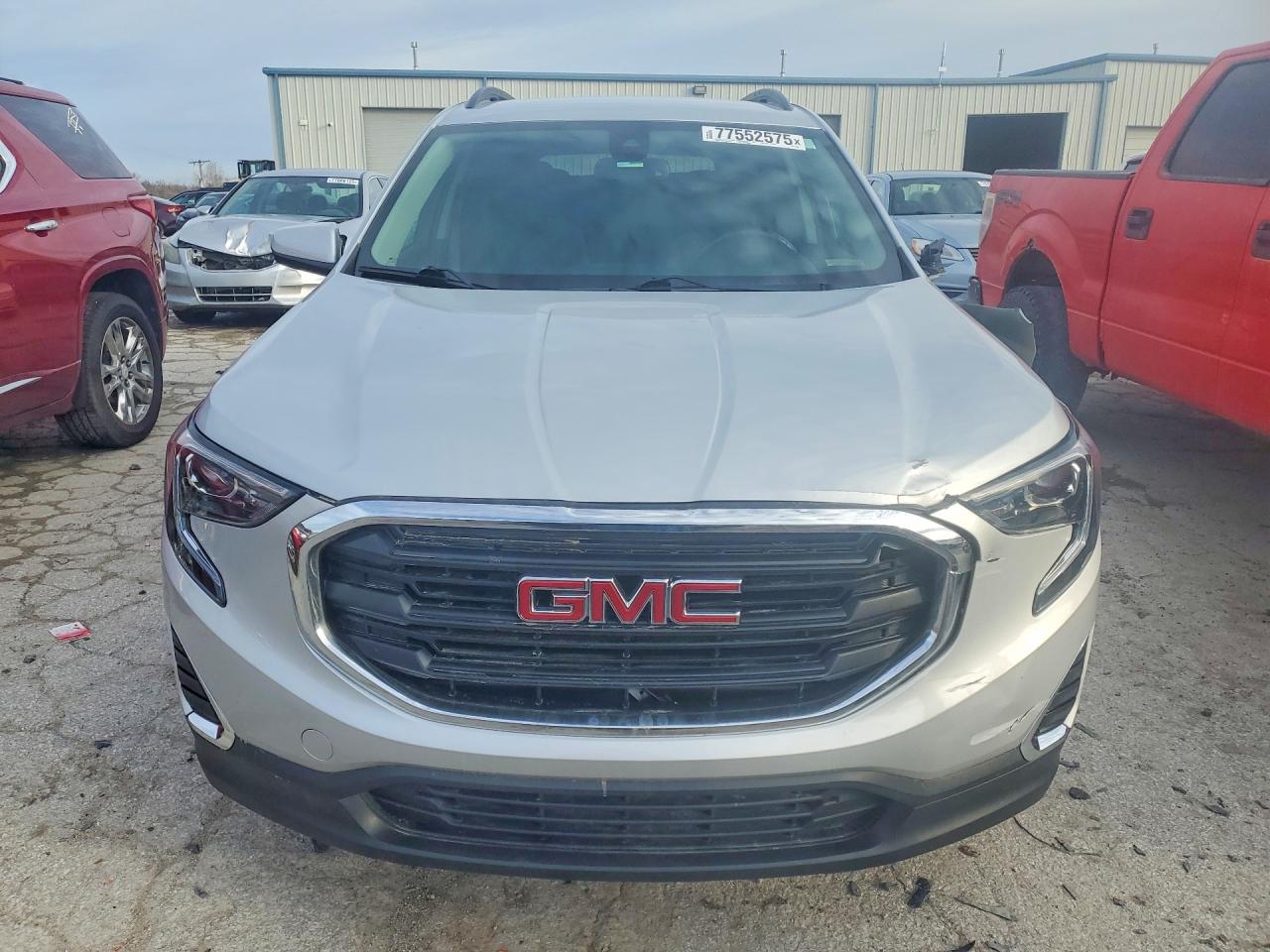 2020 GMC TERRAIN SLE photo 5