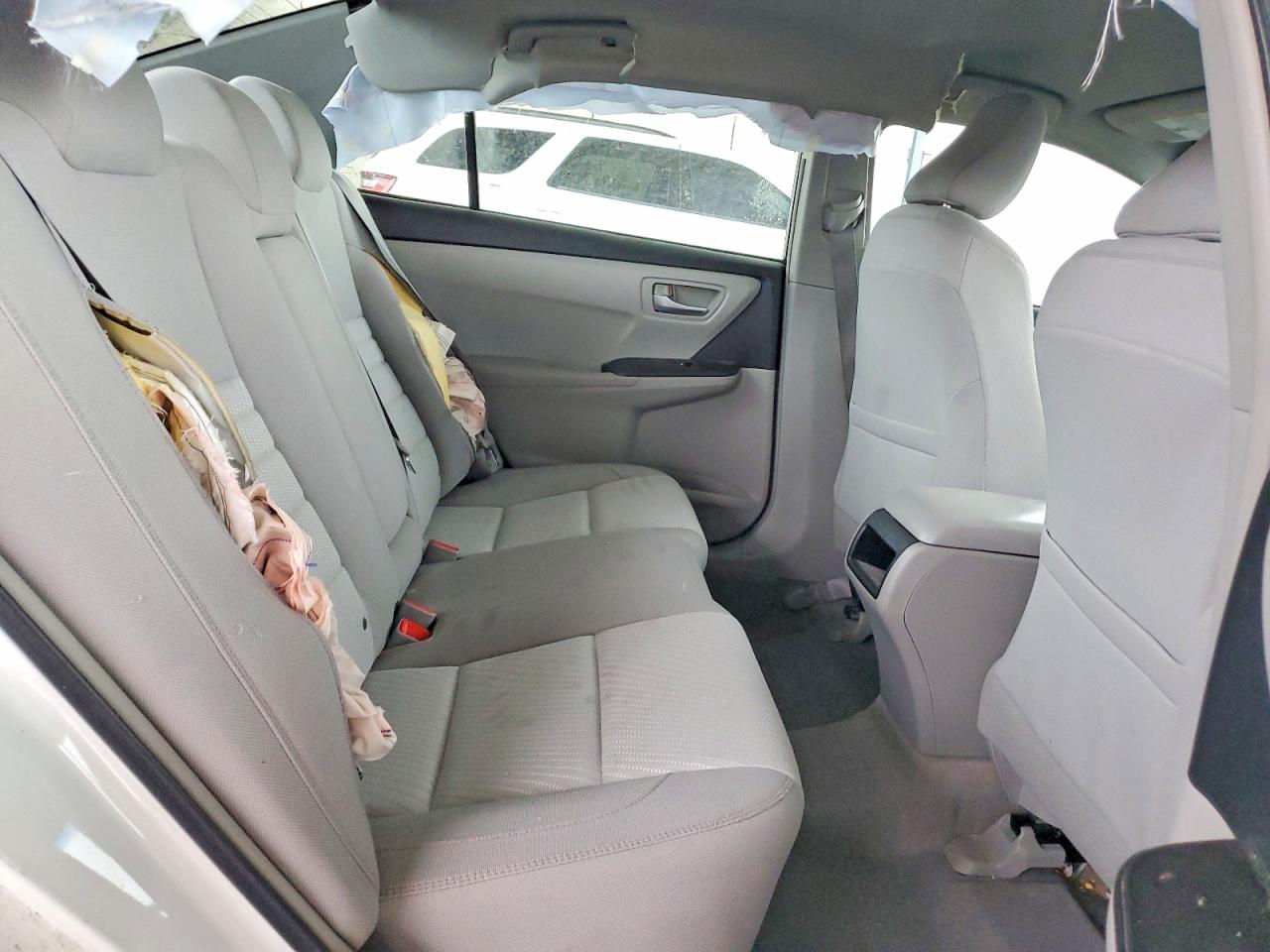 2016 TOYOTA CAMRY LE photo 19