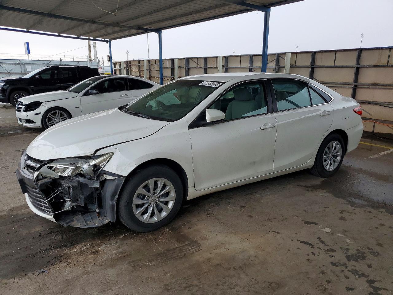 2016 TOYOTA CAMRY