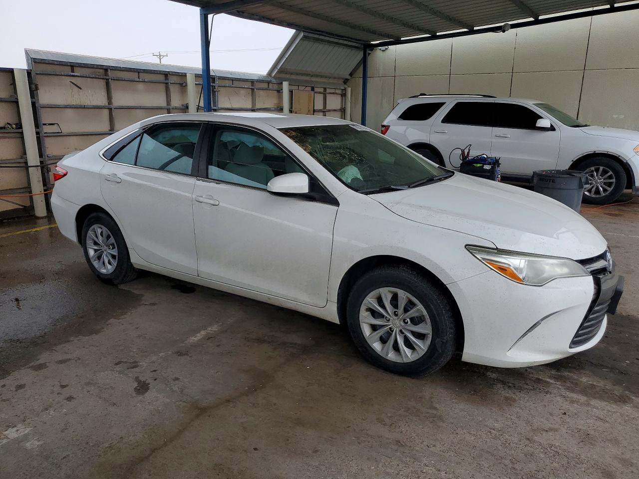 2016 TOYOTA CAMRY LE photo 7