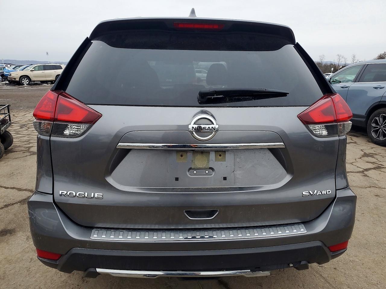 2017 NISSAN ROGUE S photo 11