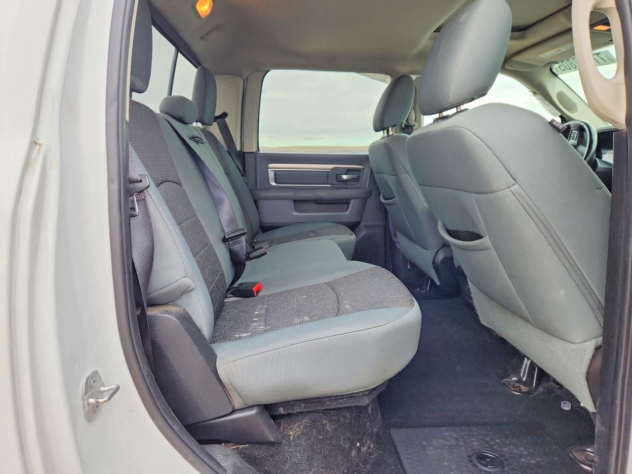 2016 RAM 1500 SLT photo 10