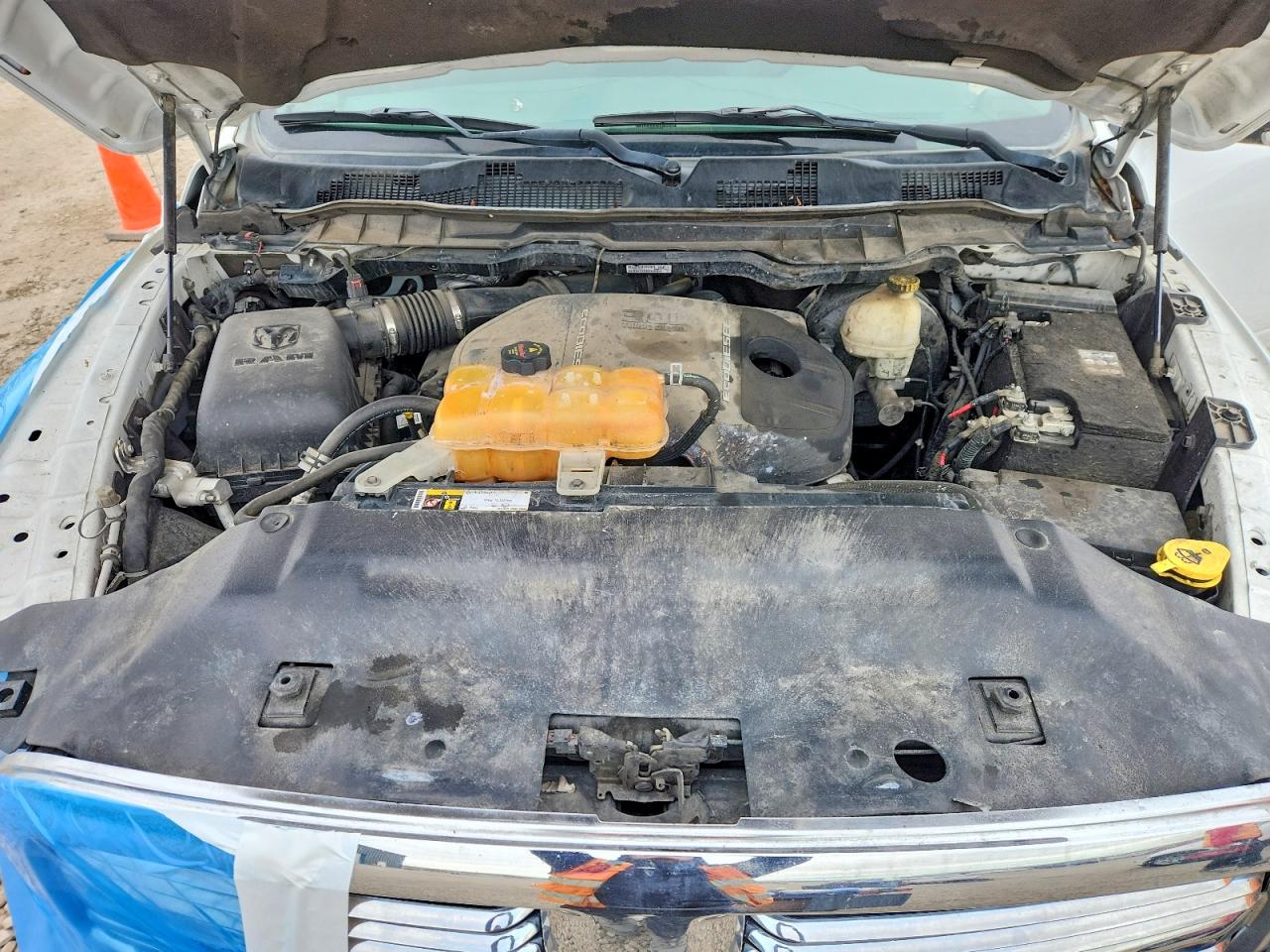 2016 RAM 1500 SLT photo 11