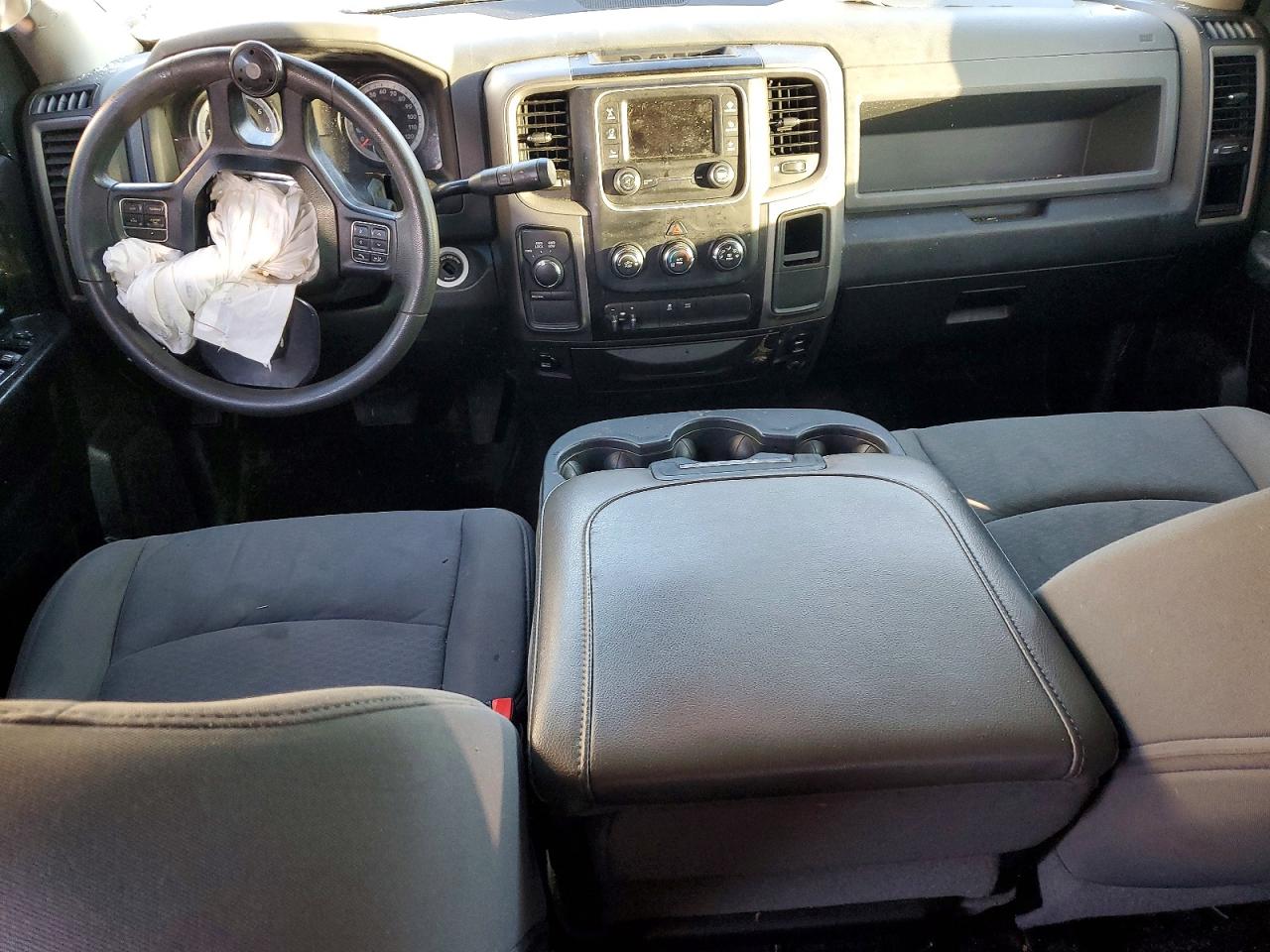 2014 RAM 1500 ST photo 8