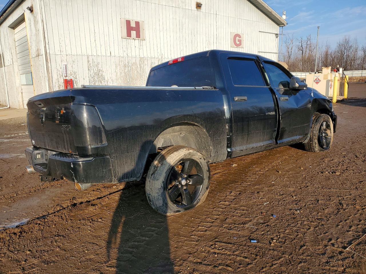2014 RAM 1500 ST photo 3