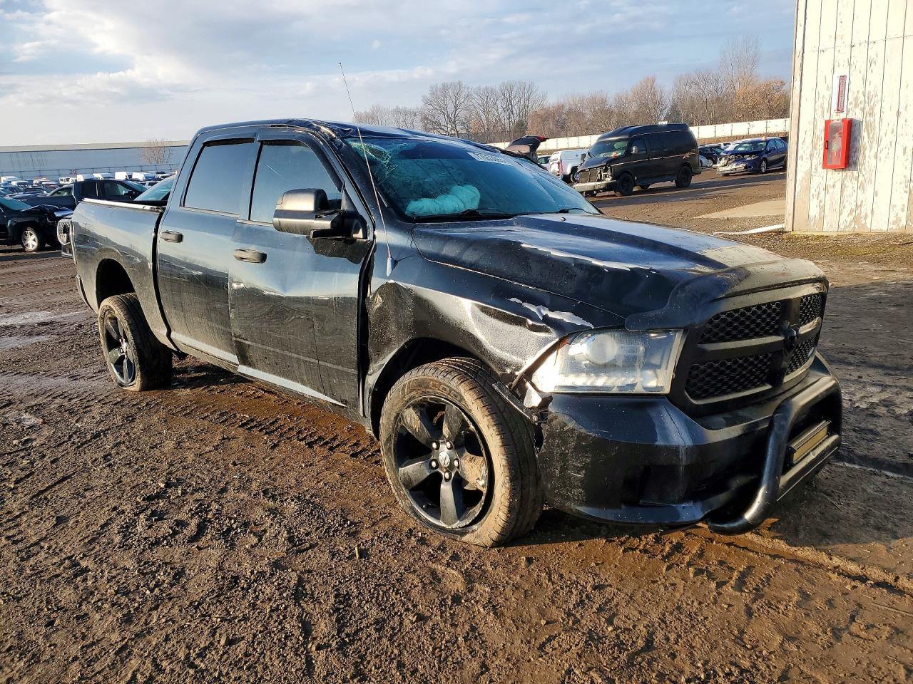2014 RAM 1500 ST photo 4