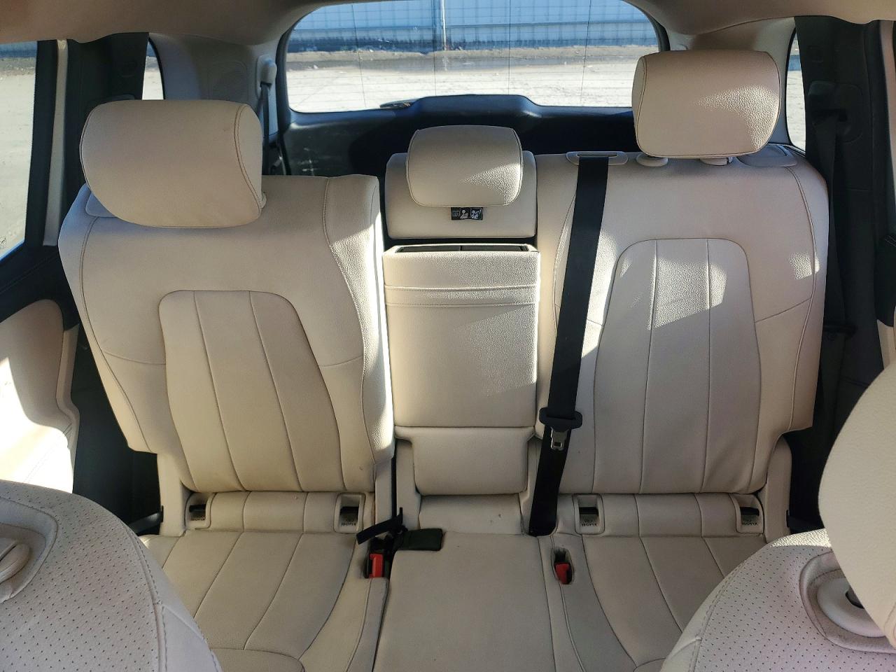 2021 MERCEDES-BENZ GLB 250 photo 19