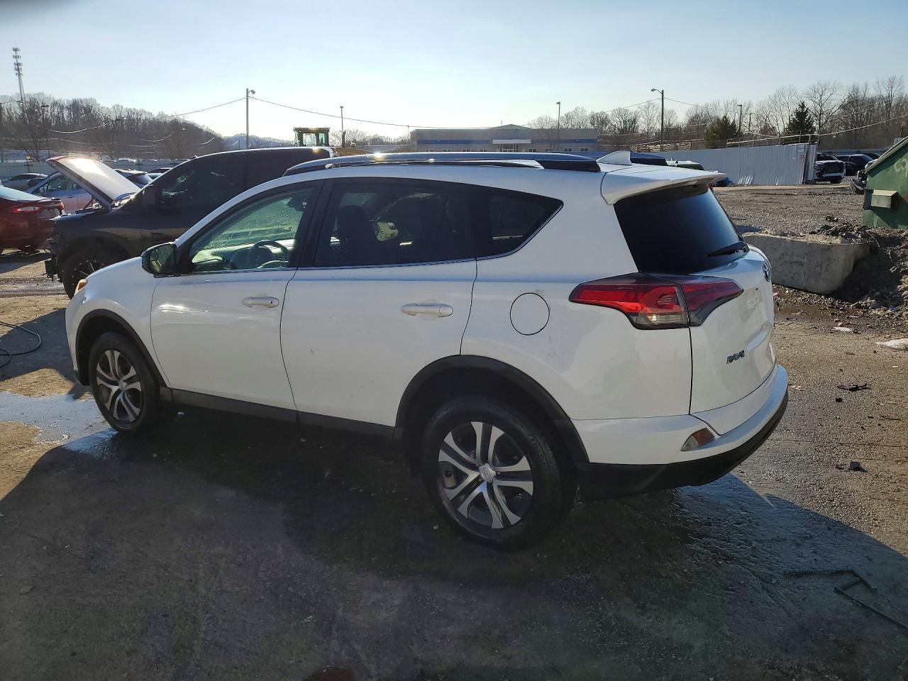 2017 TOYOTA RAV4 LE photo 2