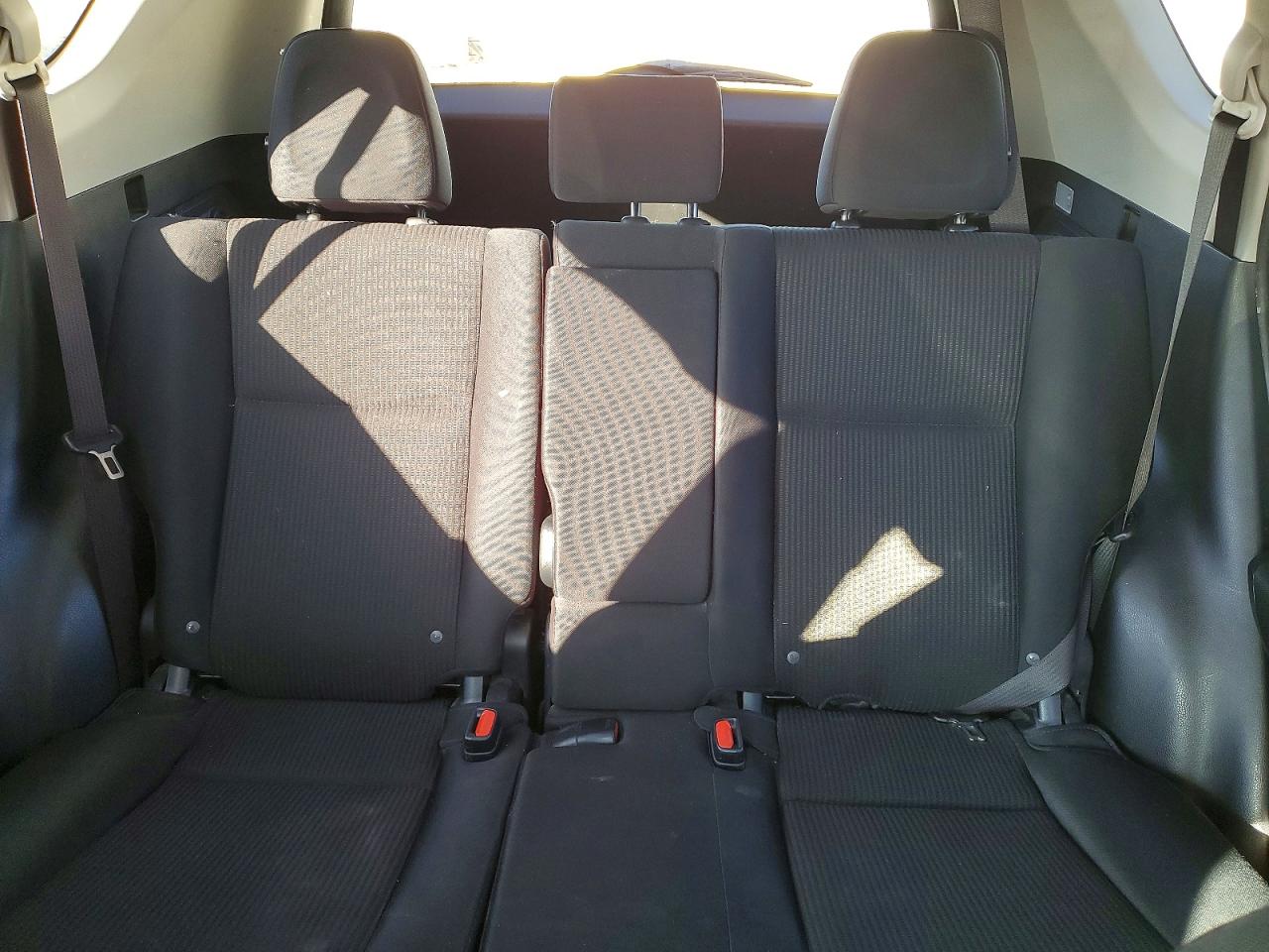2017 TOYOTA RAV4 LE photo 10