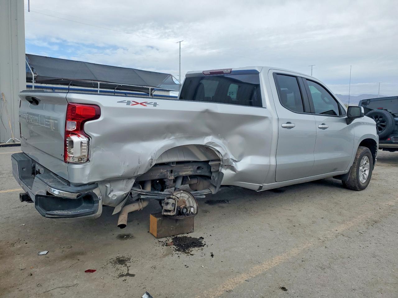 2020 CHEVROLET SILVERADO K1500 LT photo 5