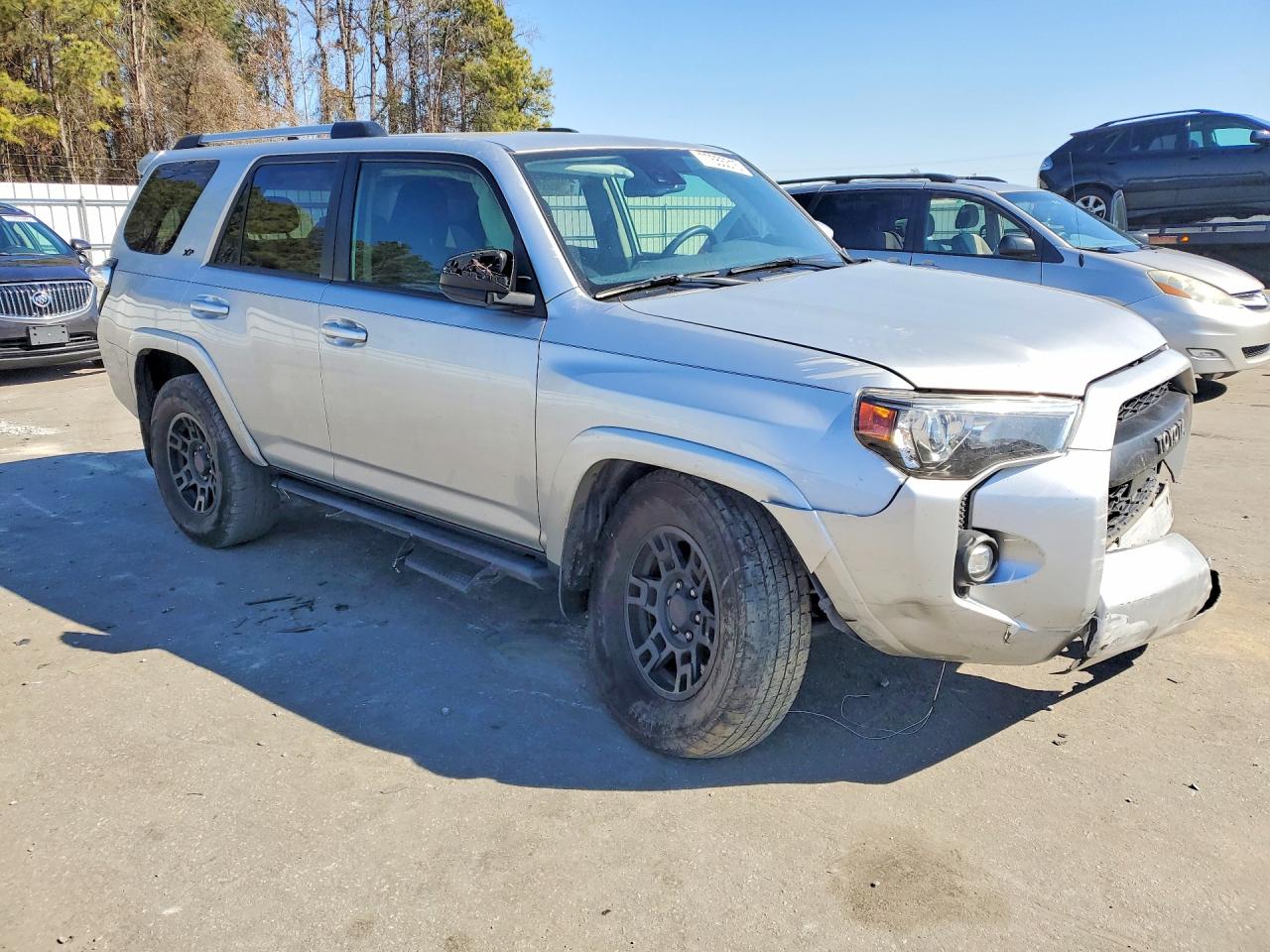 2022 TOYOTA 4RUNNER SR5 photo 4