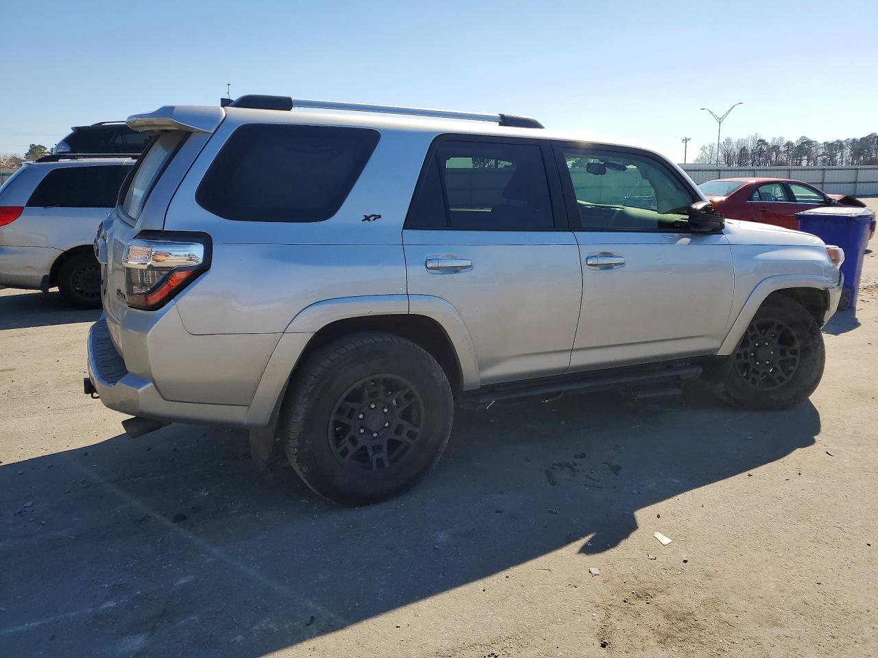 2022 TOYOTA 4RUNNER SR5 photo 3