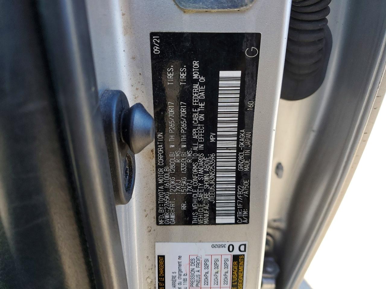 2022 TOYOTA 4RUNNER SR5 photo 13