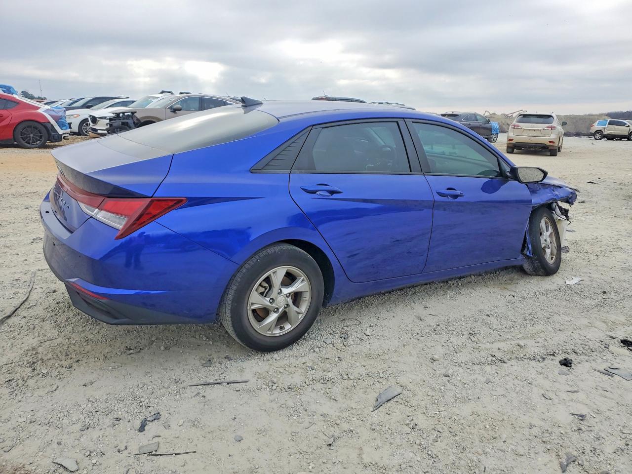 2023 HYUNDAI ELANTRA SE photo 5