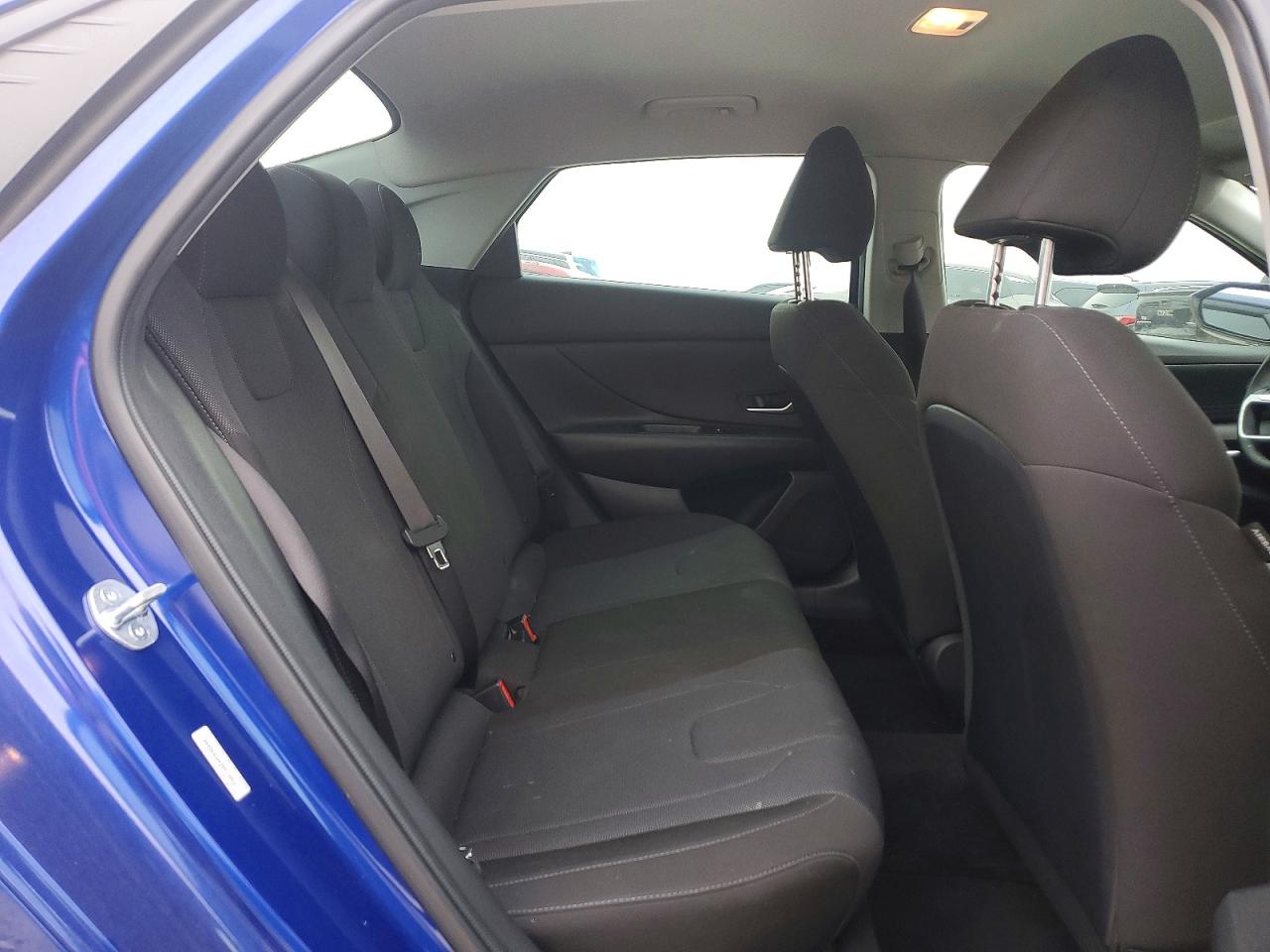 2023 HYUNDAI ELANTRA SE photo 19