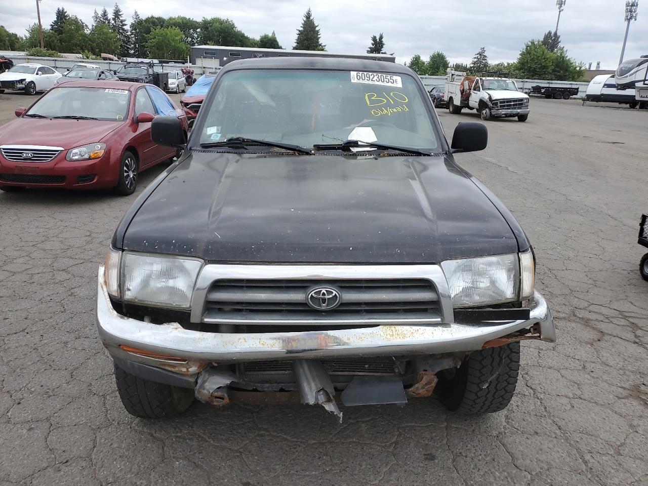 1997 TOYOTA 4RUNNER SR5 photo 13