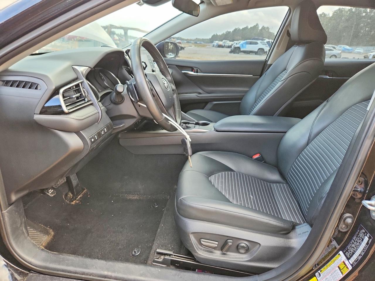 2024 TOYOTA CAMRY SE NIGHT SHADE photo 13