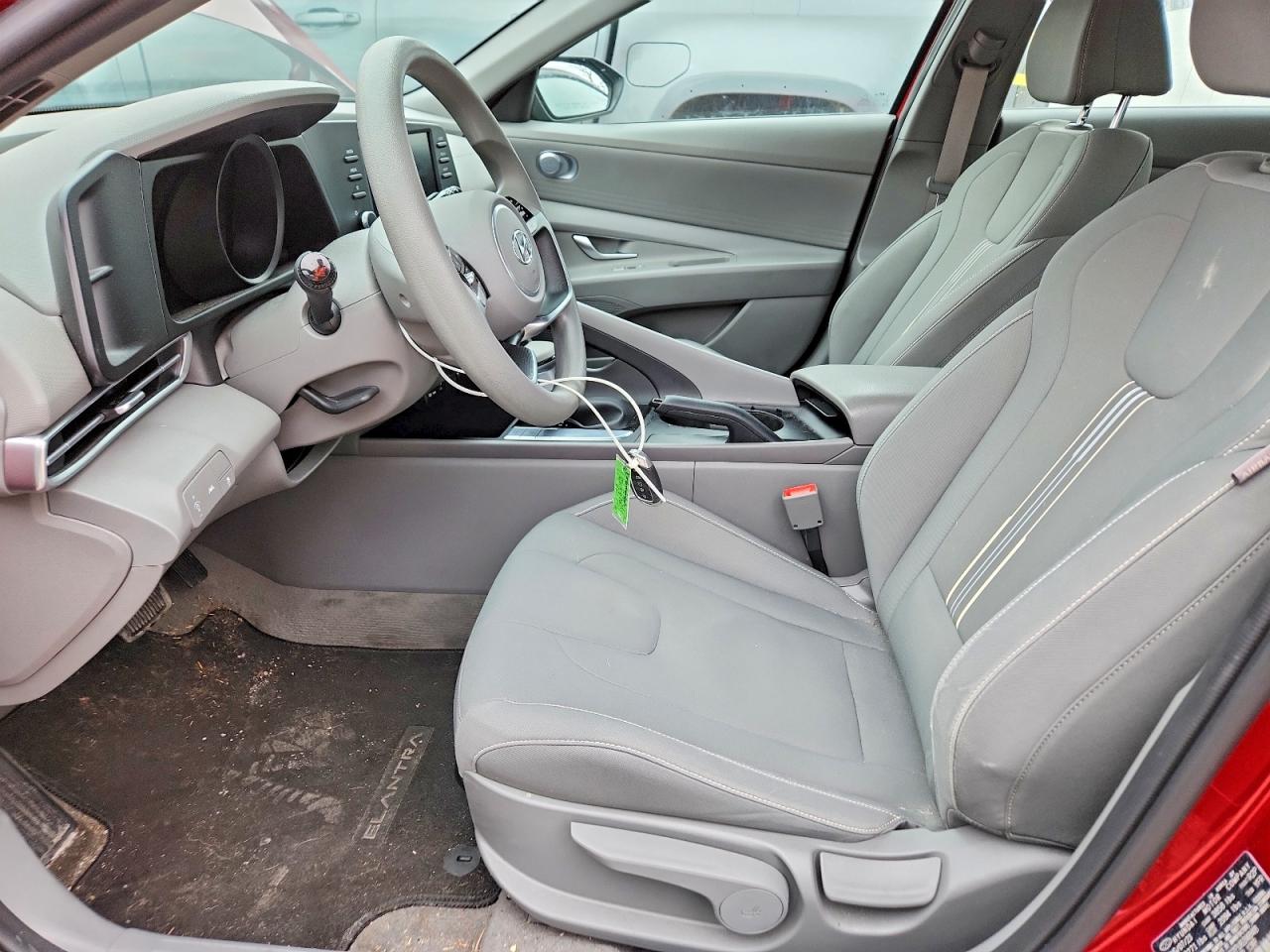 2023 HYUNDAI ELANTRA SEL photo 7