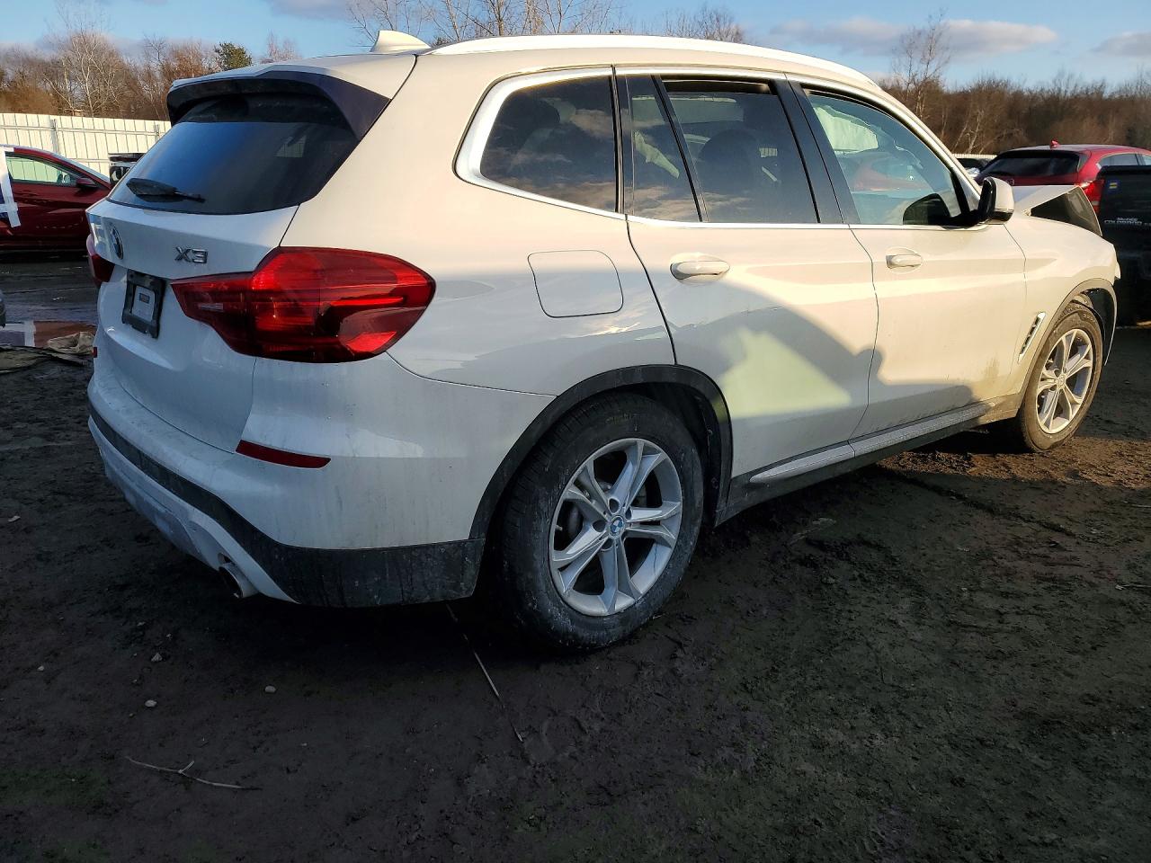 2018 BMW X3 XDRIVE30I photo 3