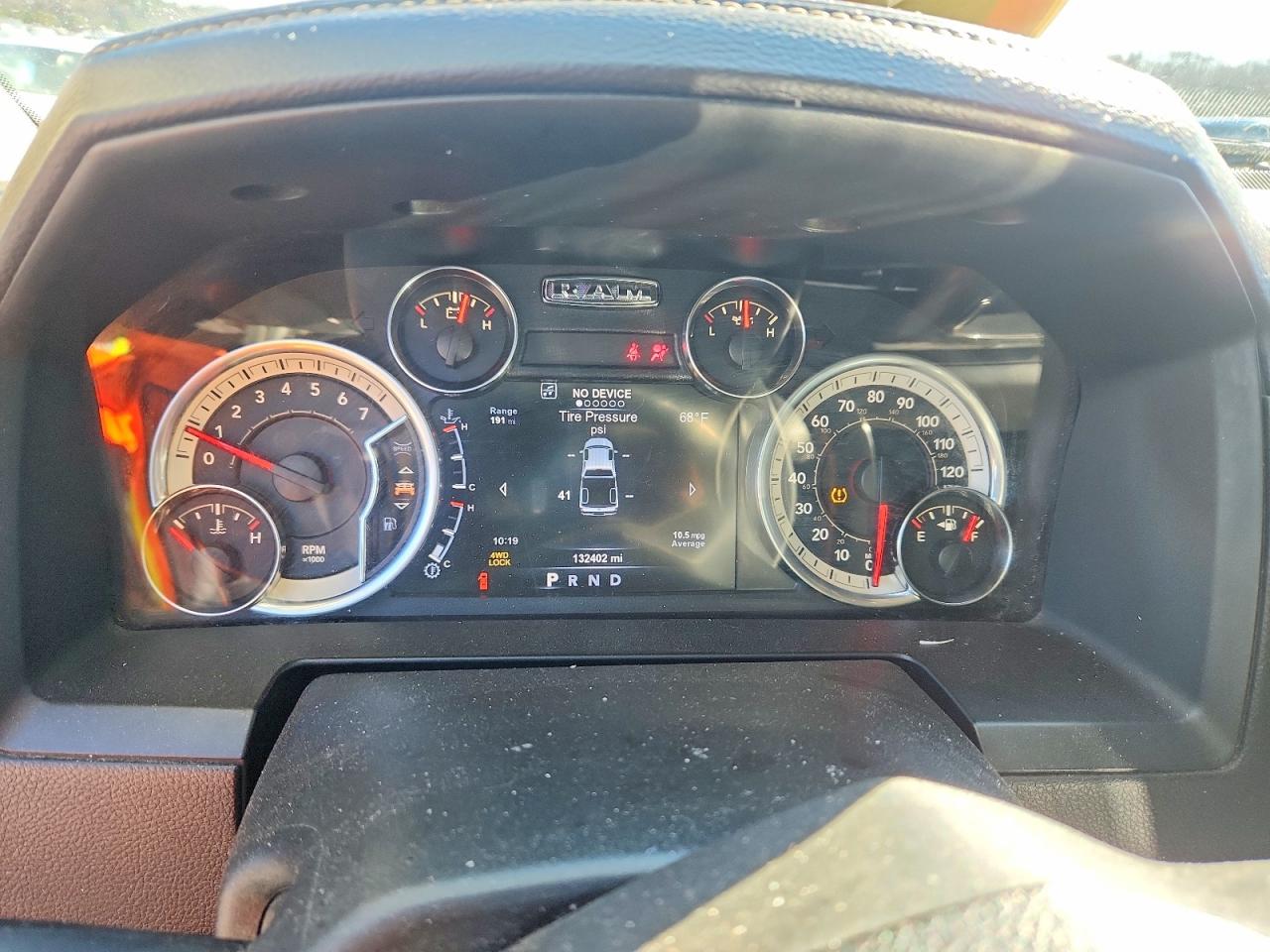 2017 RAM 1500 SPORT photo 9