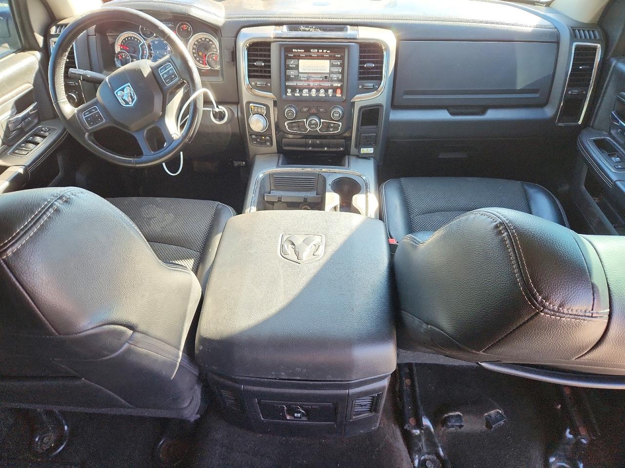 2017 RAM 1500 SPORT photo 8