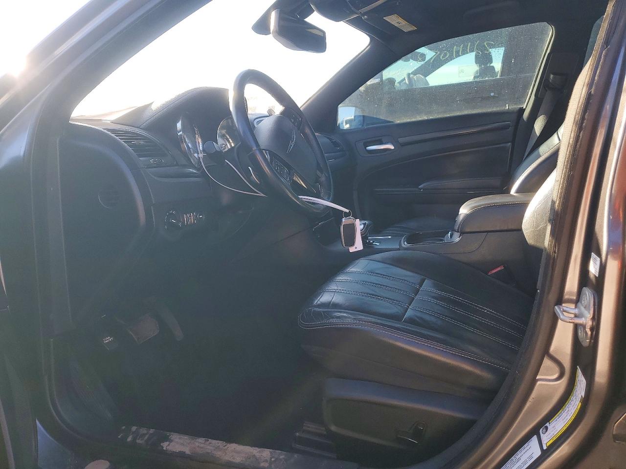 2014 CHRYSLER 300 S photo 19