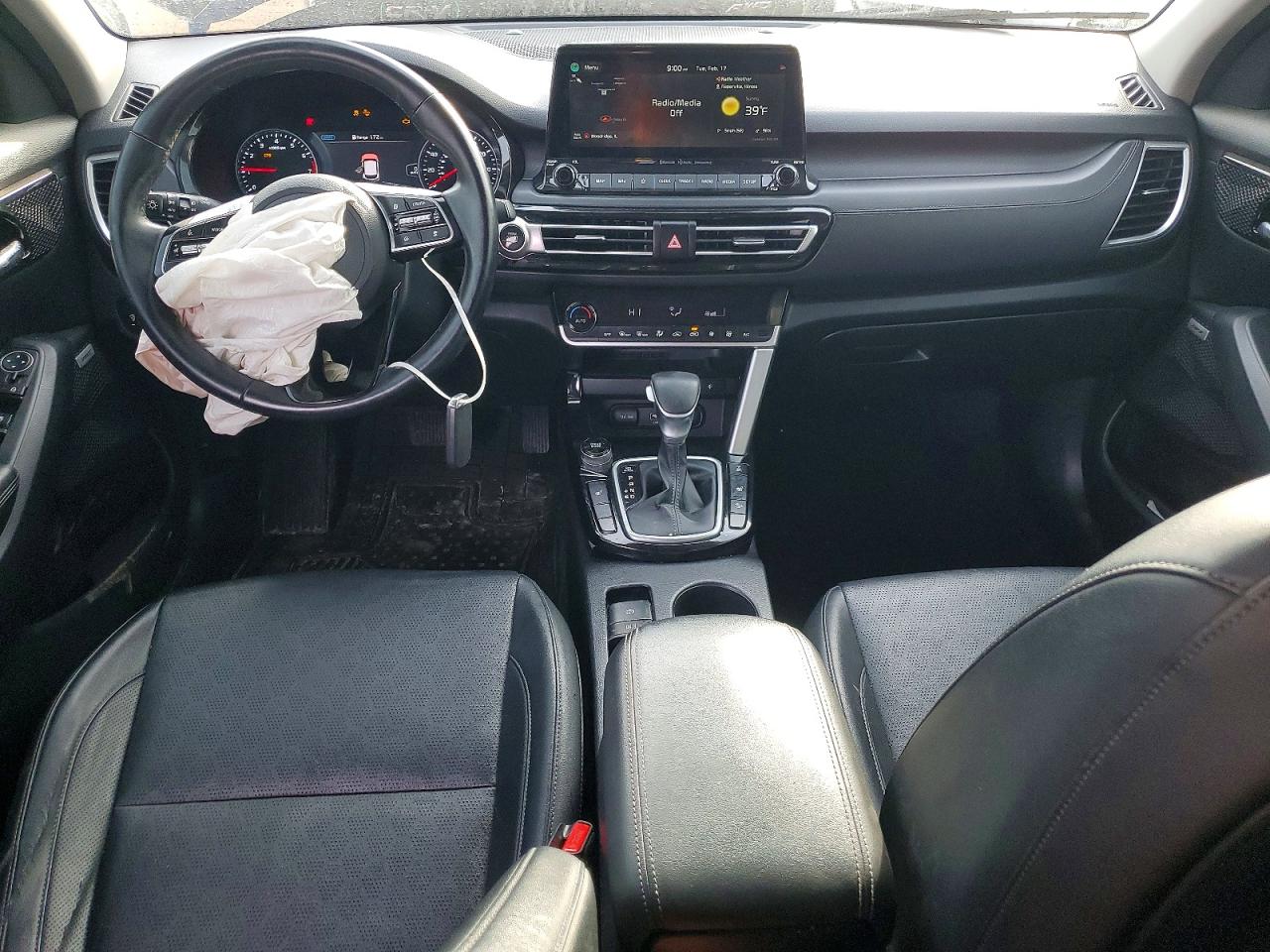 2021 KIA SELTOS photo 8