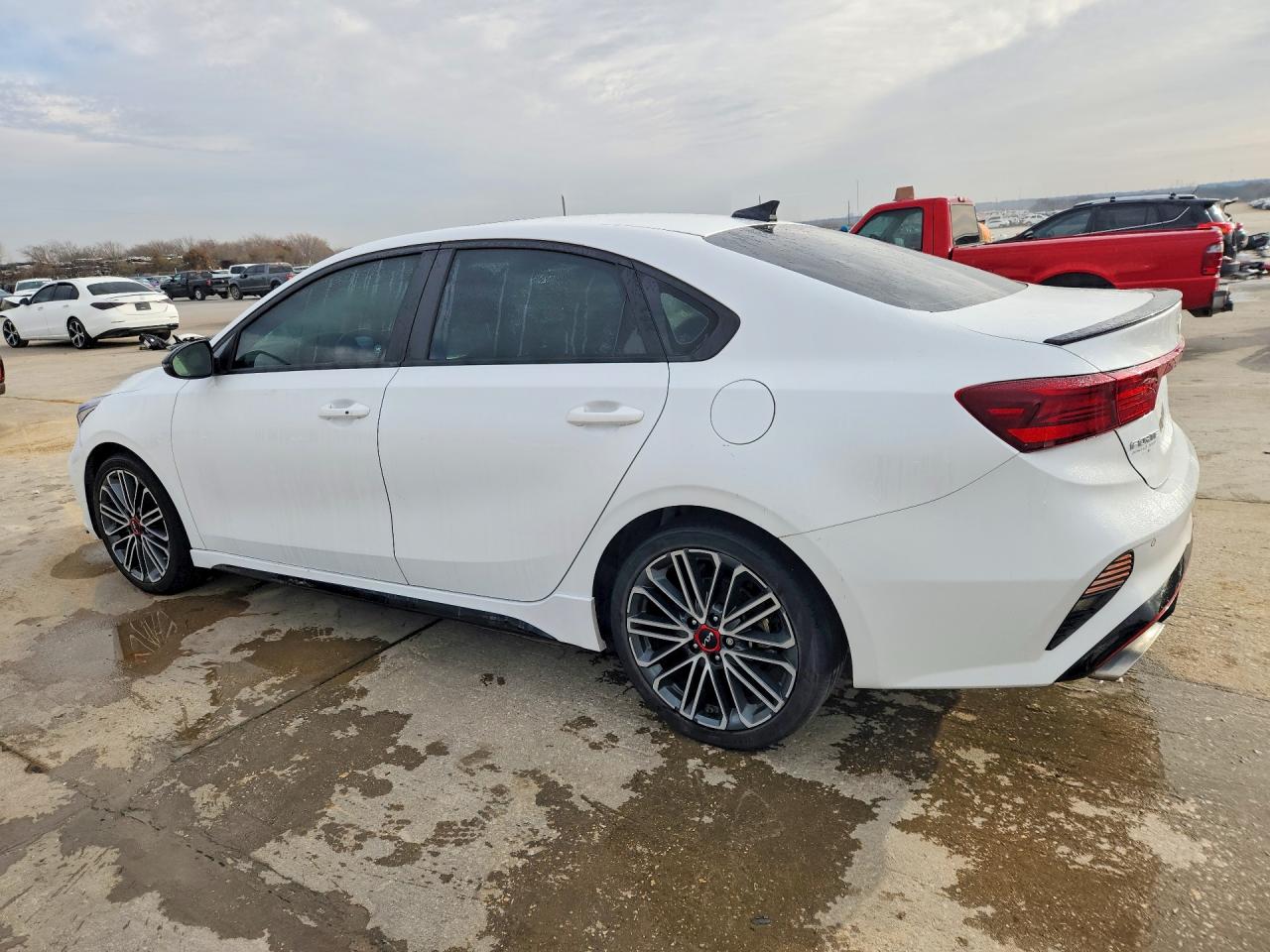 2024 KIA FORTE GT photo 3