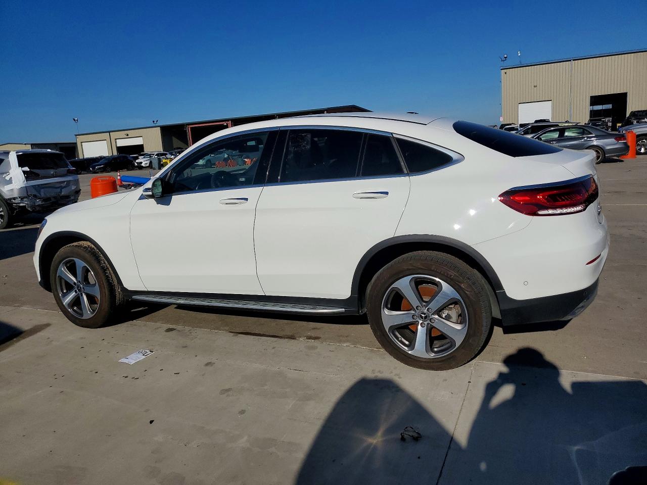 2021 MERCEDES-BENZ GLC COUPE 300 4MATIC photo 4