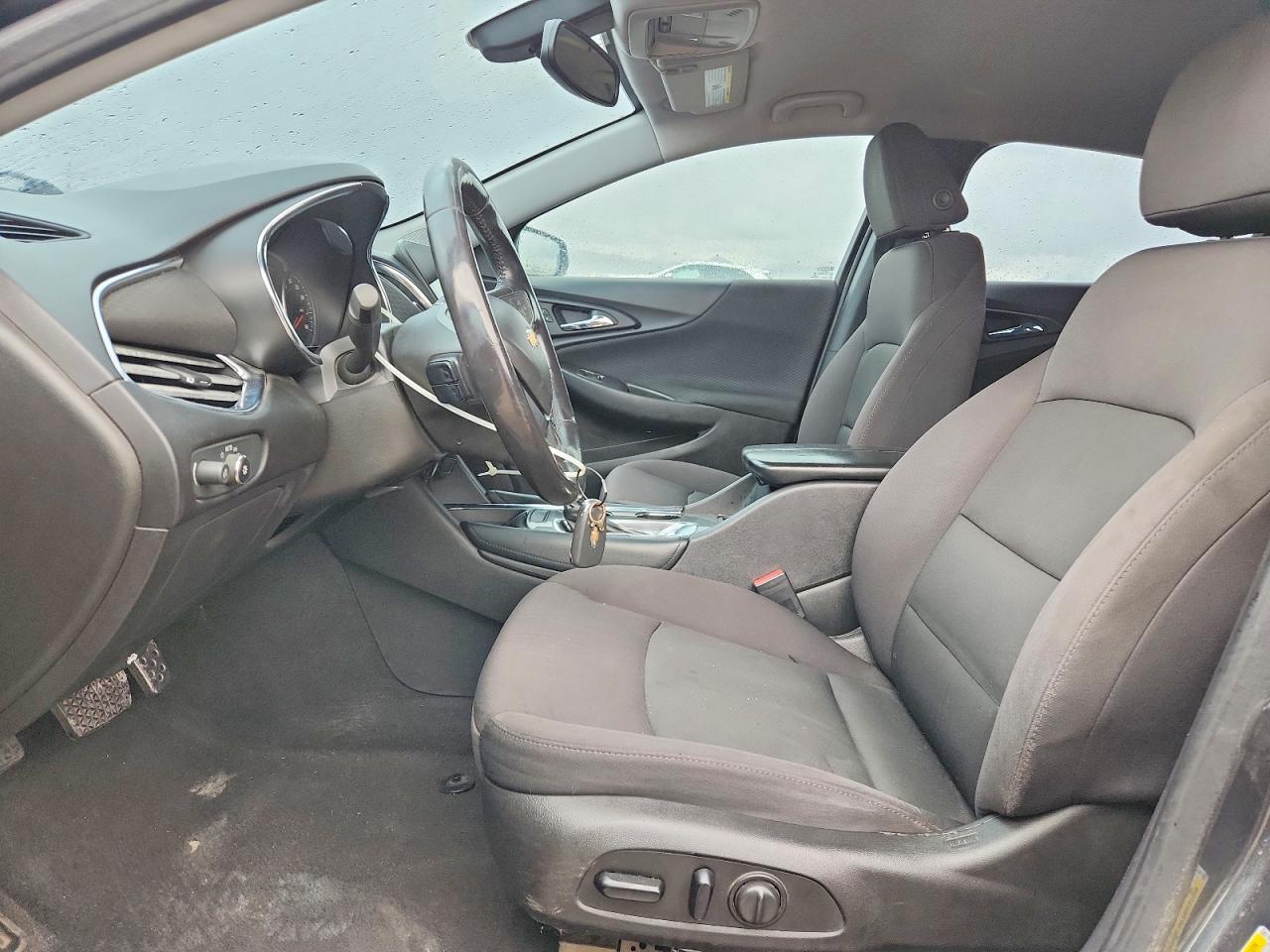 2017 CHEVROLET MALIBU LT photo 7