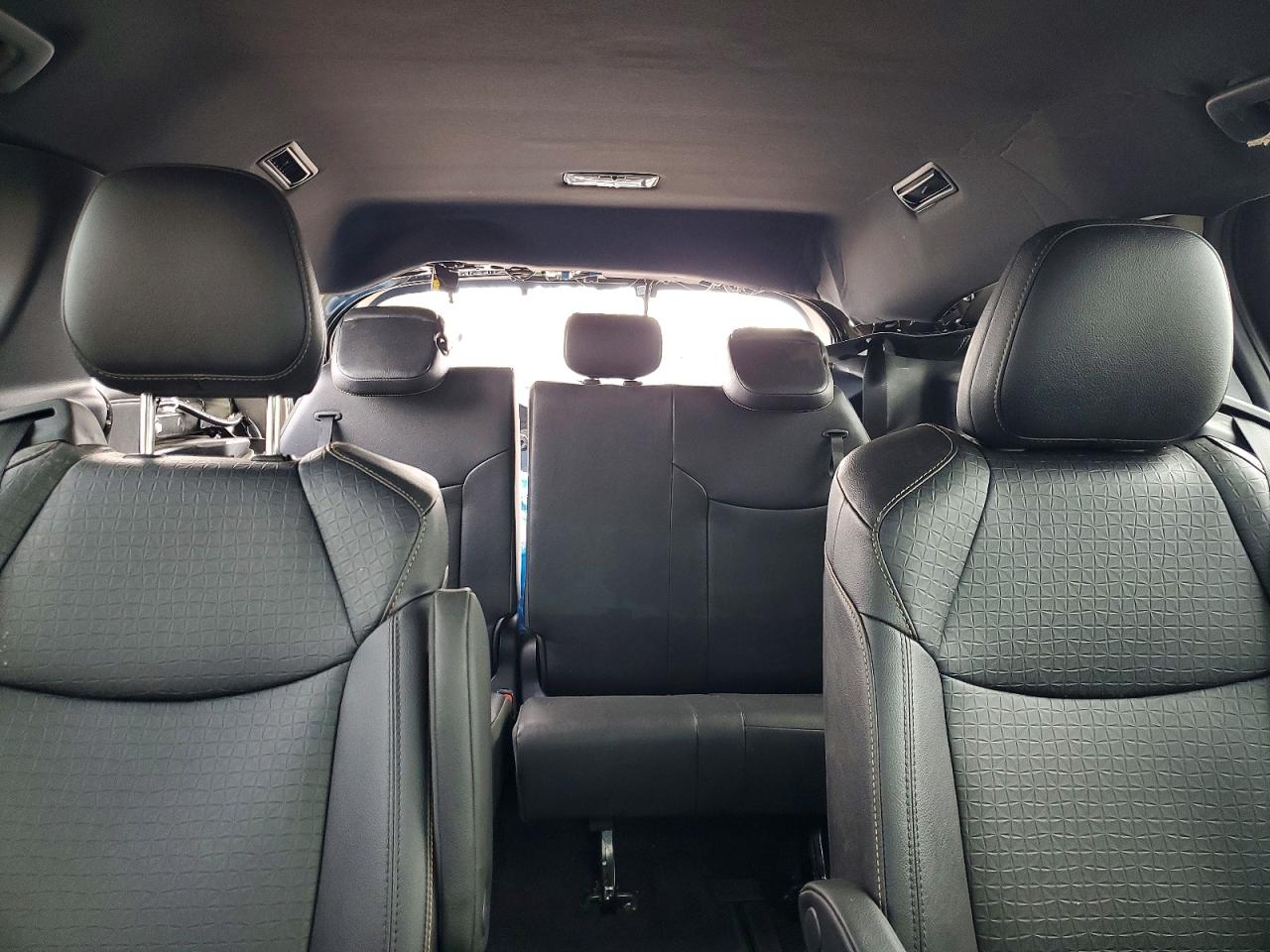 2025 TOYOTA SIENNA WOODLAND EDITION photo 10