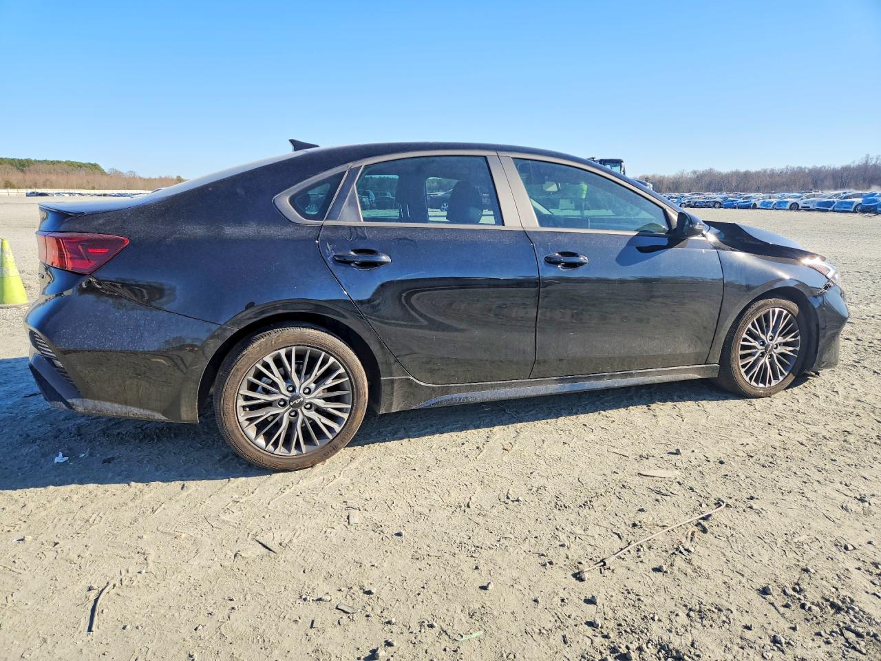 2024 KIA FORTE GT LINE photo 3