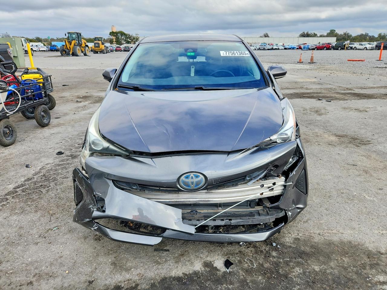 2018 TOYOTA PRIUS THREE photo 13