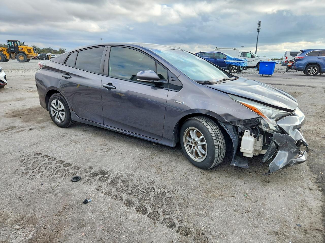 2018 TOYOTA PRIUS THREE photo 10