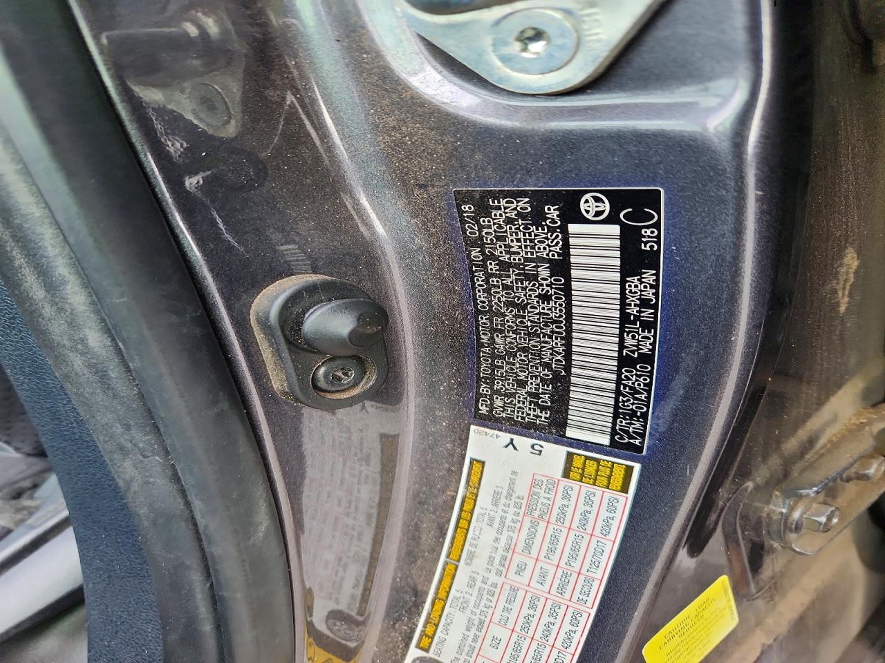 2018 TOYOTA PRIUS THREE photo 34