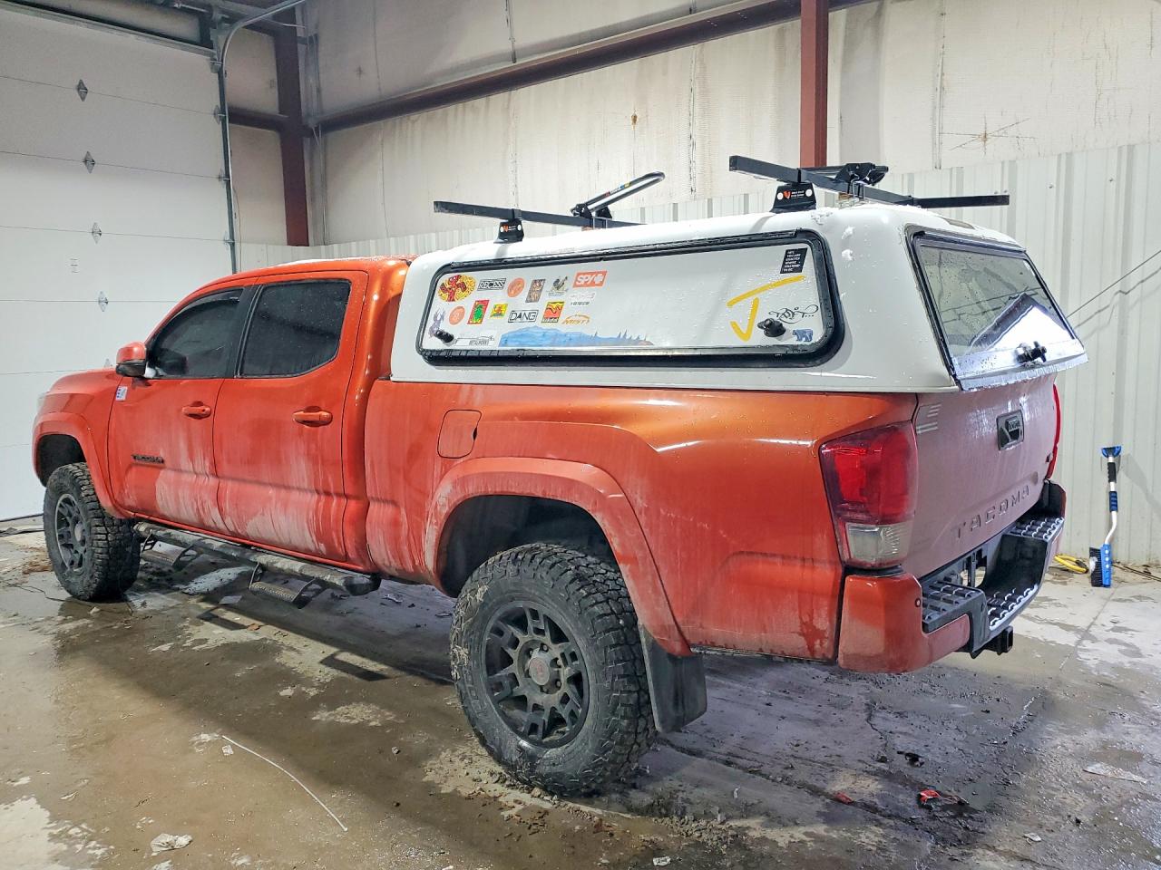 2017 TOYOTA TACOMA DOUBLE CAB photo 2