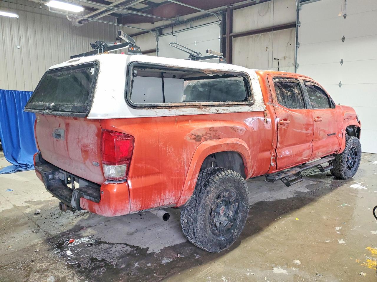 2017 TOYOTA TACOMA DOUBLE CAB photo 3