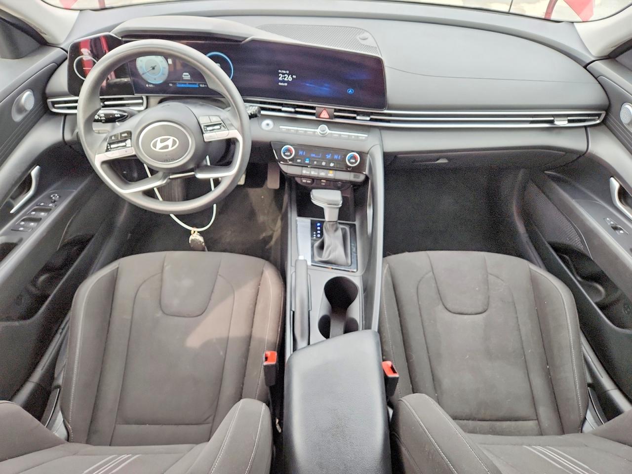 2024 HYUNDAI ELANTRA SEL photo 15