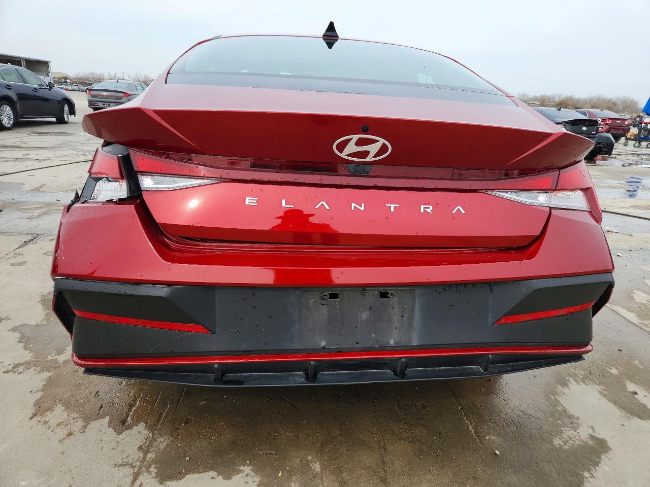 2024 HYUNDAI ELANTRA SEL photo 11