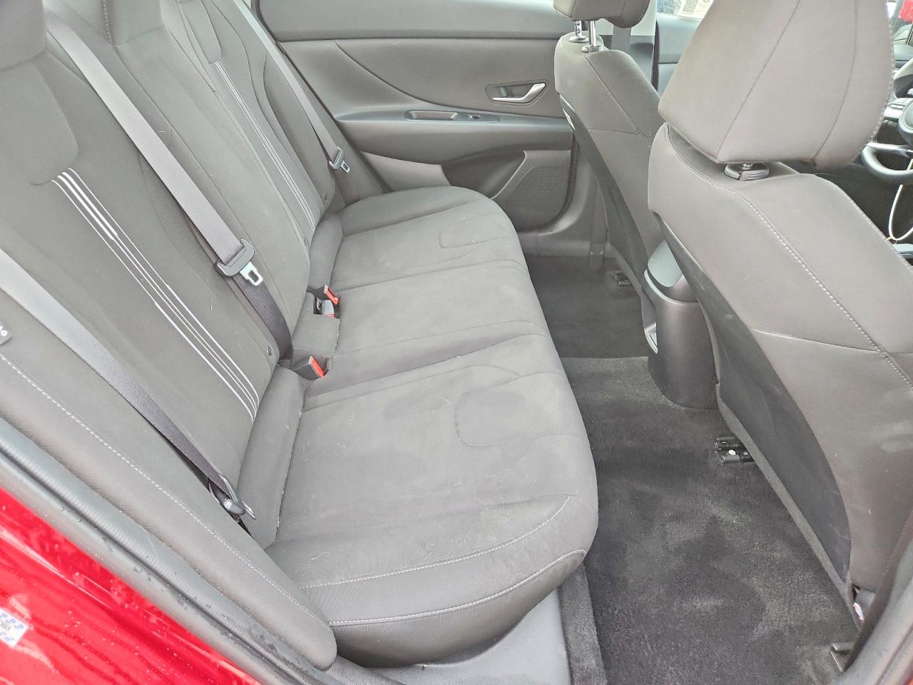 2024 HYUNDAI ELANTRA SEL photo 19